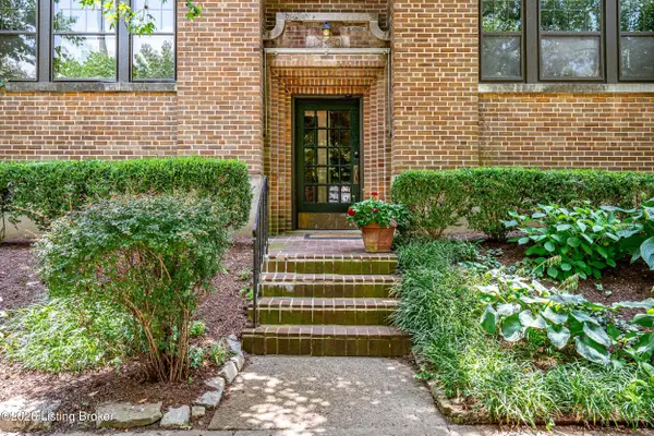 1300 Everett Ave #APT 6, Louisville, KY 40204