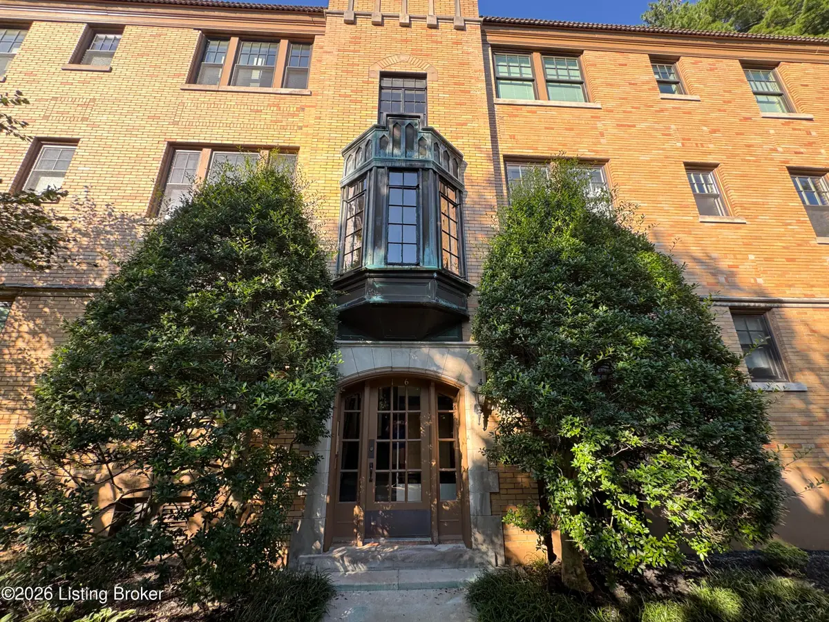 3017 Brownsboro Rd #APT 4, Louisville, KY 40206 - #1