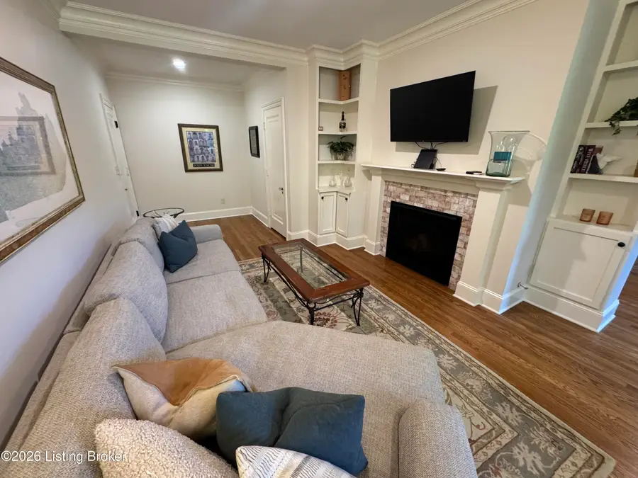 3017 Brownsboro Rd #APT 4, Louisville, KY 40206 - #2