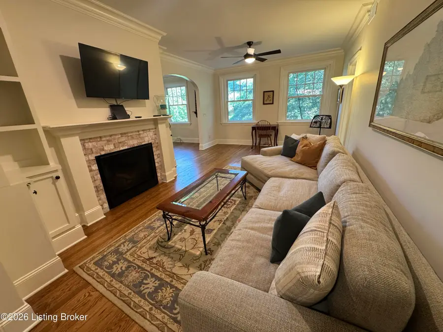 3017 Brownsboro Rd #APT 4, Louisville, KY 40206 - #3