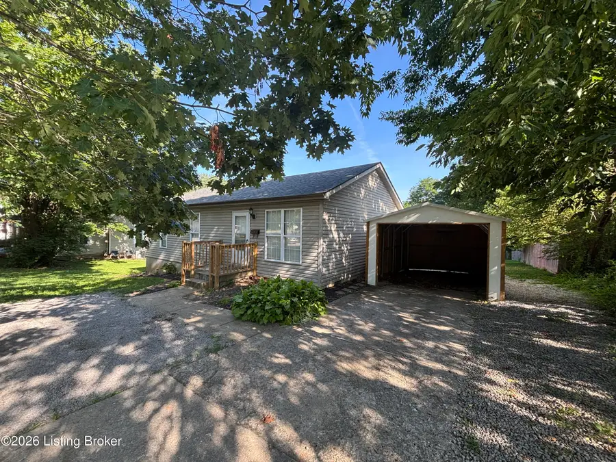 302 E Jefferson St, La Grange, KY 40031 - #3