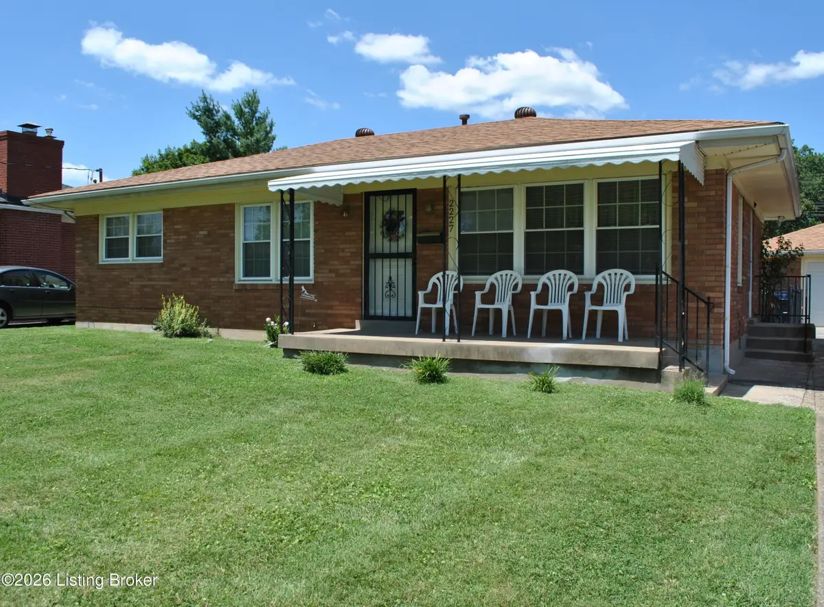 2227 Mary Catherine Dr, Louisville, KY 40216 - #1