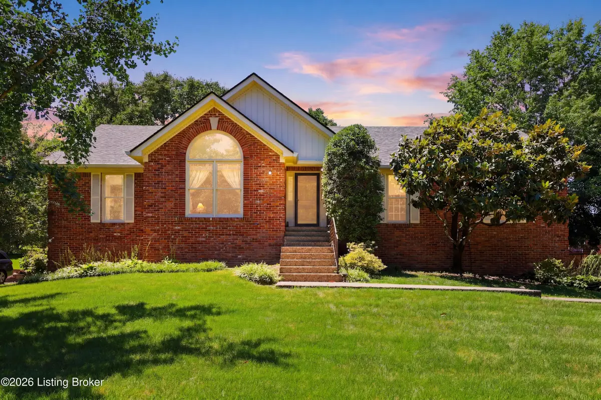 329 Comanche Rd, Shelbyville, KY 40065 - #1
