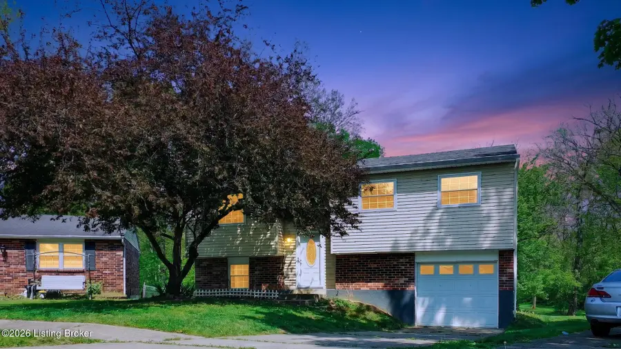4601 Logby Pl, Louisville, KY 40272 - #2