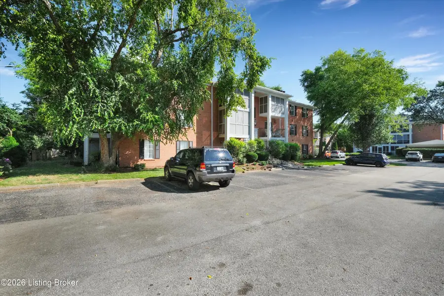 1002 Donard Park Ave, Louisville, KY 40218 - #2