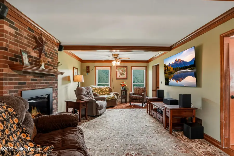 2211 Outer Circle Dr, Crestwood, KY 40014 - #3