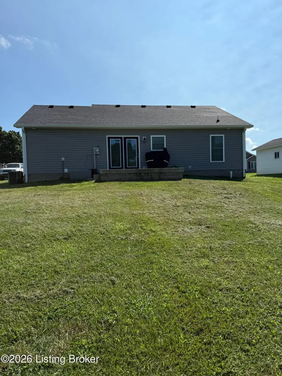 22 Temple Dr, Springfield, KY 40069 - #3