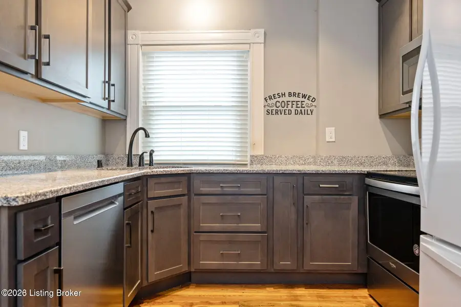 2217 Grinstead Dr, Louisville, KY 40204 - #2