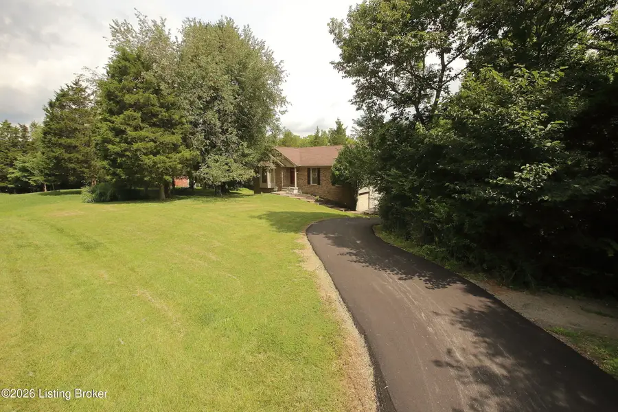 3107 Thoroughbred Ct, Crestwood, KY 40014 - #2