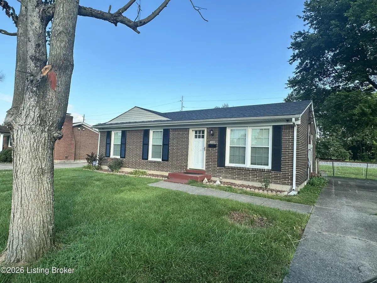 4400 Raven Ridge Dr, Louisville, KY 40216 - #1