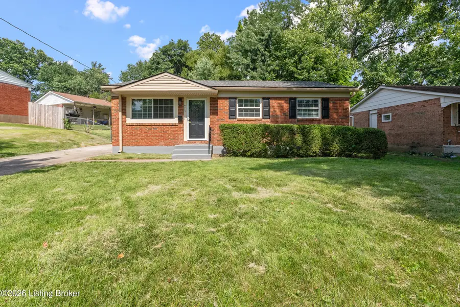 9715 Titan Dr, Louisville, KY 40229 - #2