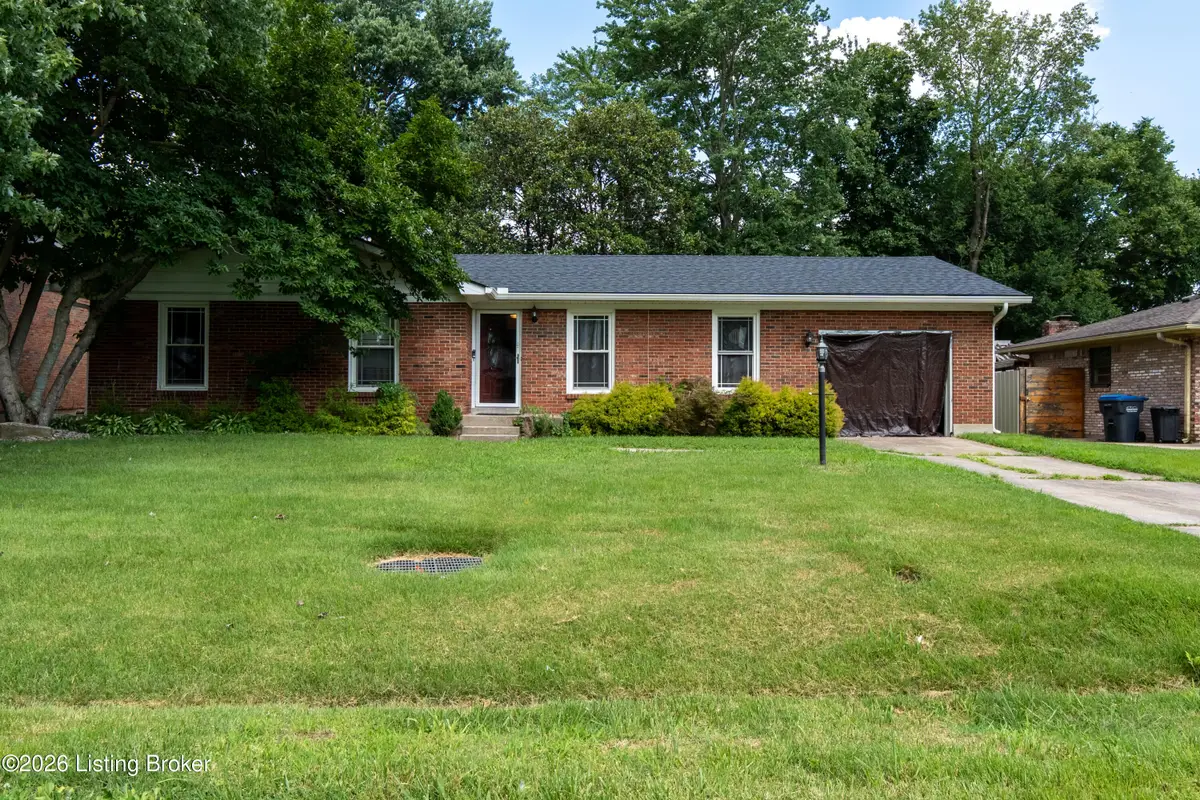 7909 Nottoway Cir, Louisville, KY 40214 - #1