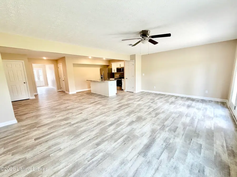 348/350 Breckinridge Cir, Vine Grove, KY 40175 - #2