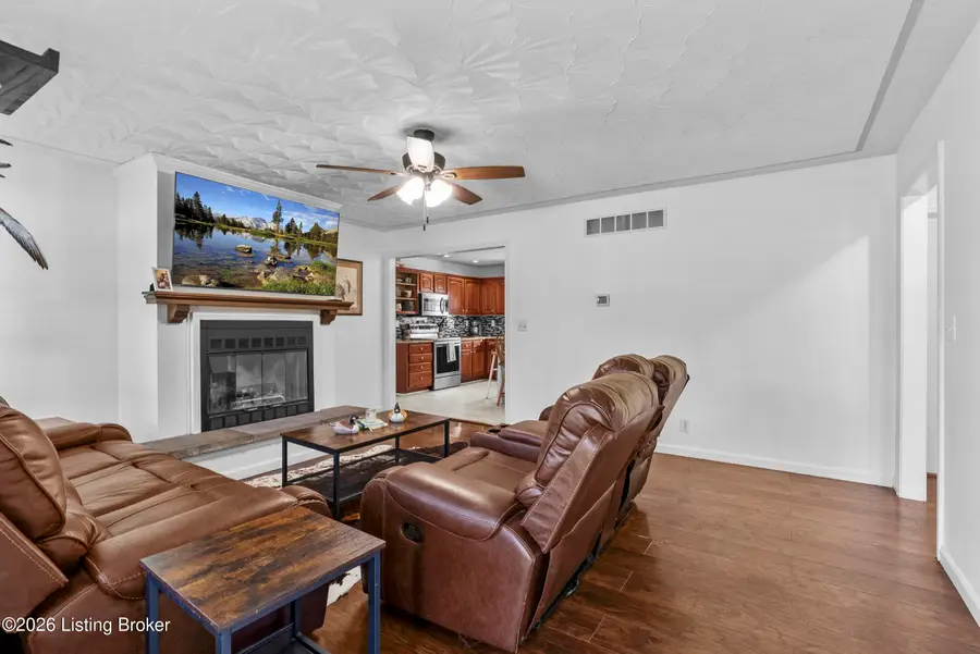 749 Tindale Dr, Taylorsville, KY 40071 - #2