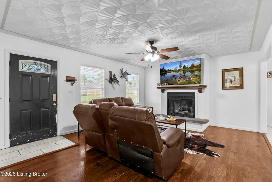 749 Tindale Dr, Taylorsville, KY 40071 - #3