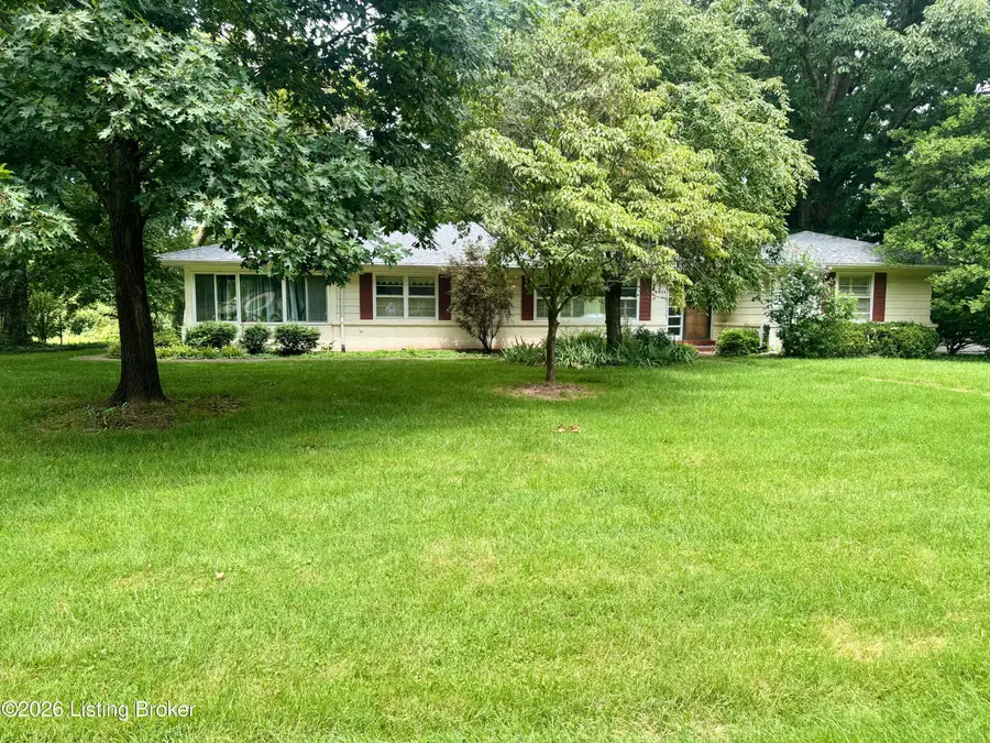 4601 Hanford Ln, Louisville, KY 40207 - #3