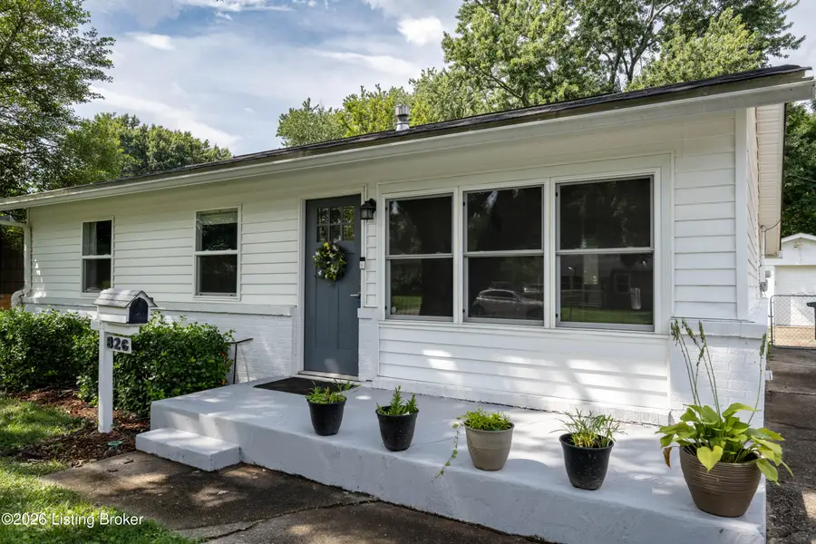 826 W Larkspur Dr, Jeffersonville, IN 47130 - #3