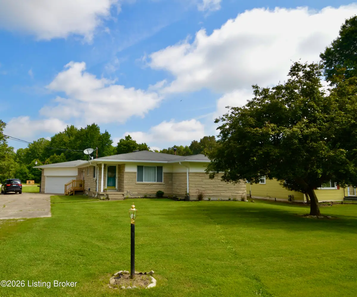 10201 W Manslick Rd, Fairdale, KY 40118 - #1