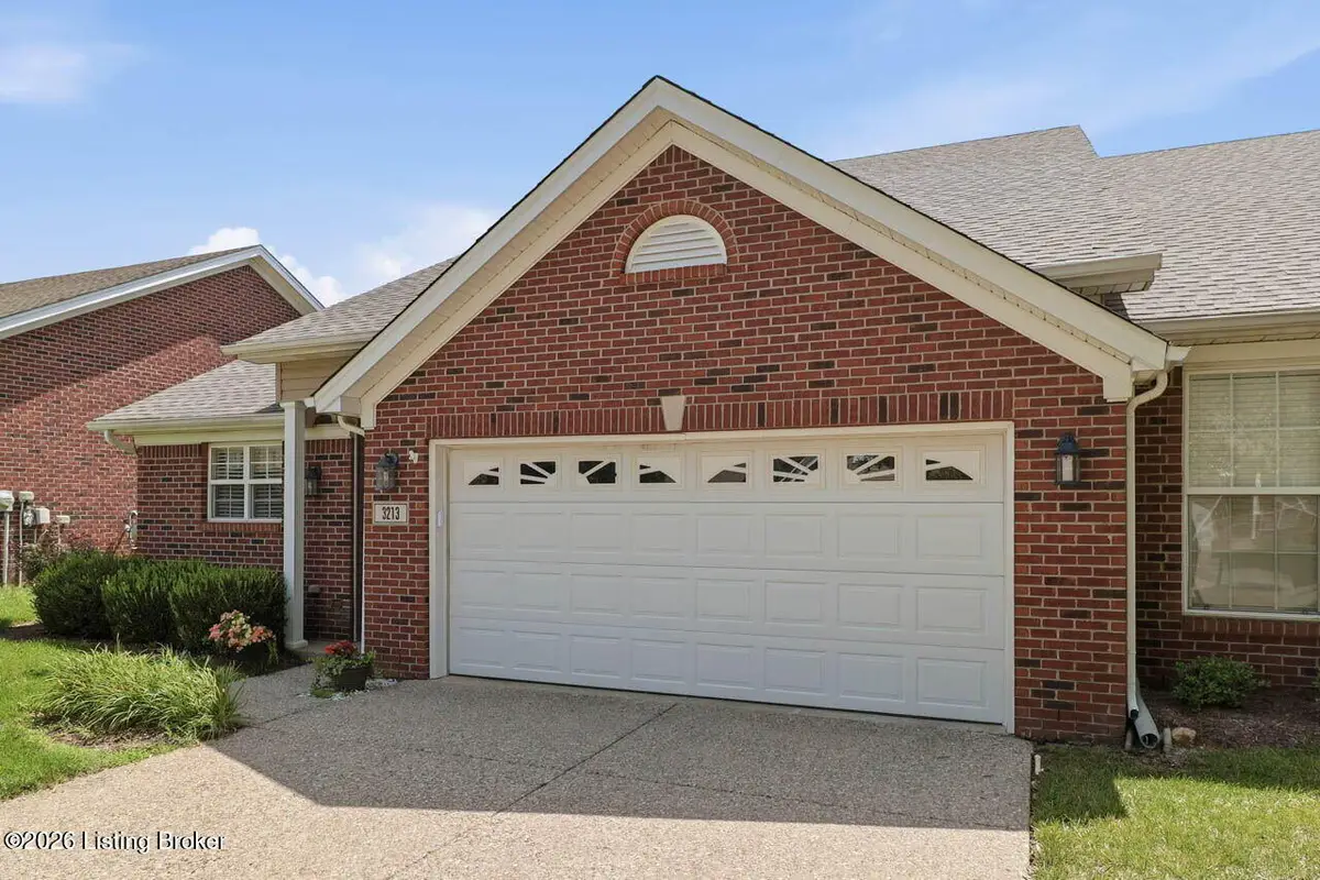 3213 Stony Farm Dr, Louisville, KY 40299 - #1
