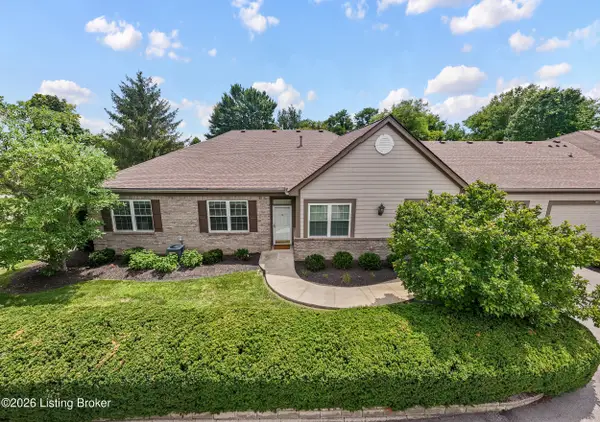 1301 Black Spruce Ln, Louisville, KY 40243