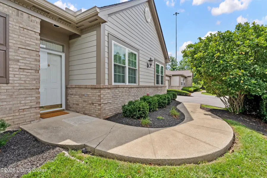 1301 Black Spruce Ln, Louisville, KY 40243 - #3