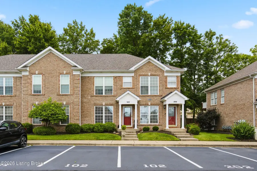 6015 Wooded Creek Dr #102, Louisville, KY 40291 - #3