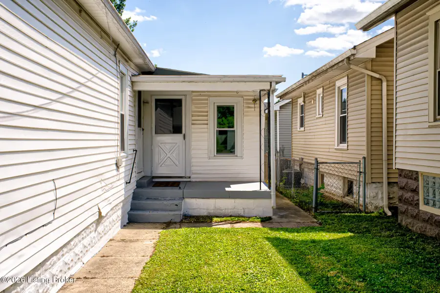 2123 Bradley Ave, Louisville, KY 40217 - #2