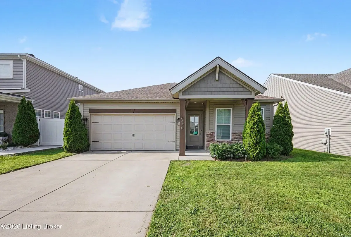 6420 Oak Village Dr, Louisville, KY 40228 - #1