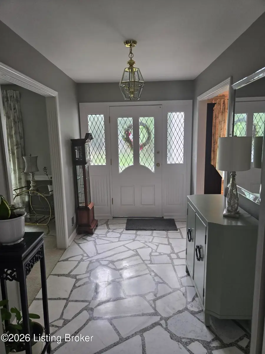 3516 Leith Ln, Louisville, KY 40218 - #2