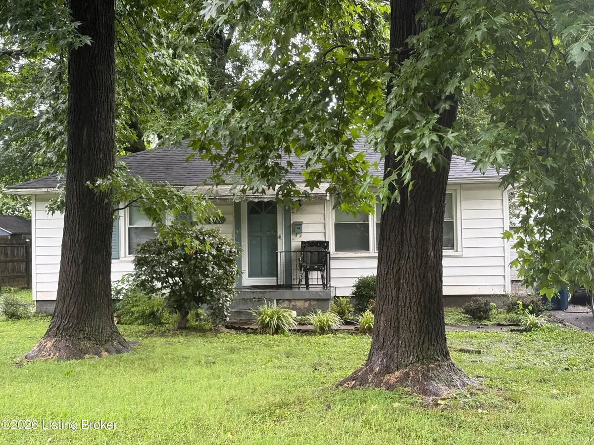 2701 Pioneer Rd, Louisville, KY 40216 - #1