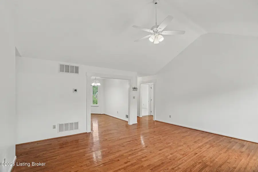 2716 Antone Pkwy, Louisville, KY 40220 - #3