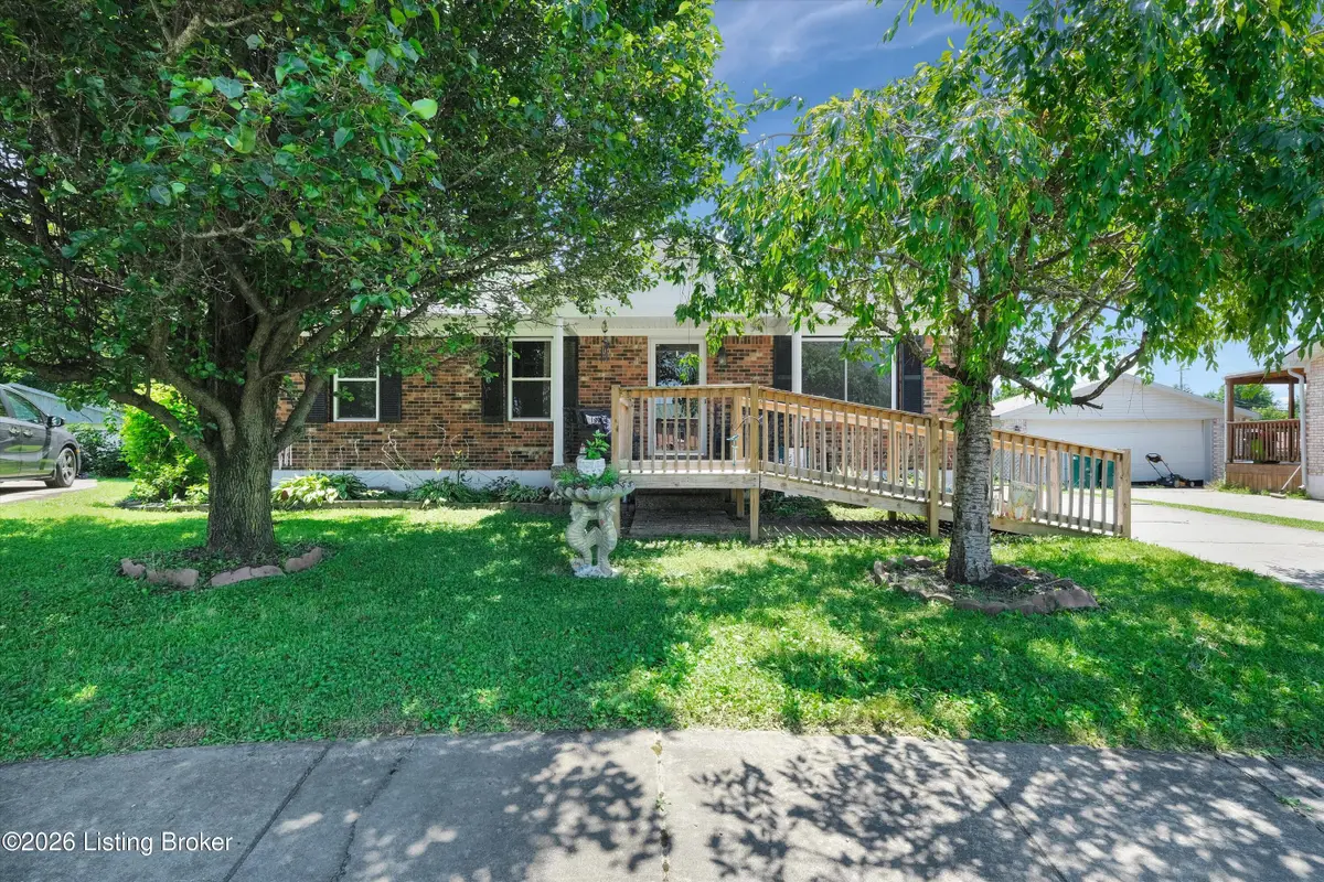 119 Ashley Ct, Louisville, KY 40229 - #1