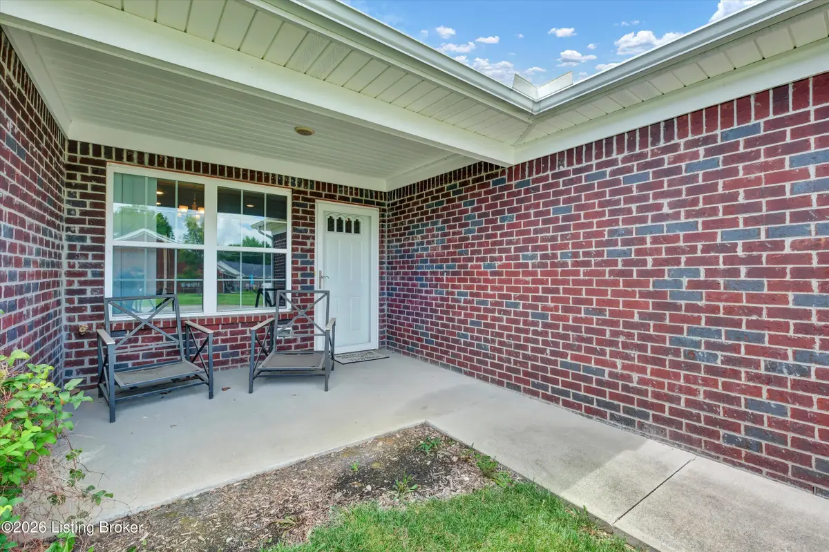 11402 River Falls Dr, Louisville, KY 40272 - #1