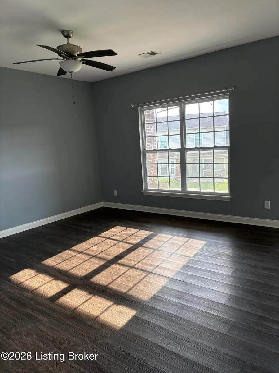 250 Christman Ln #UNIT B, Shepherdsville, KY 40165 - #2