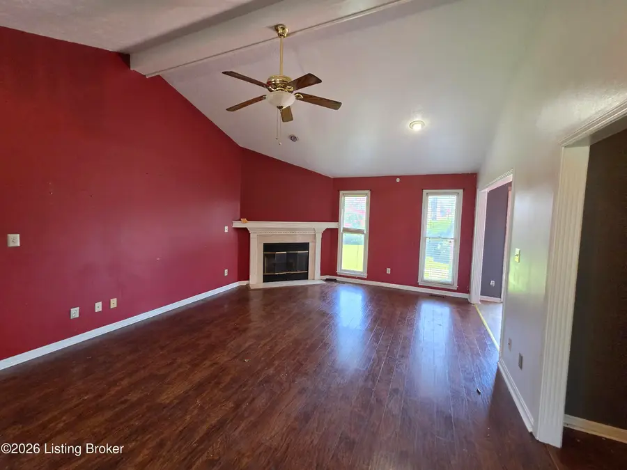 5921 Trappers Ridge Cir, Louisville, KY 40216 - #3
