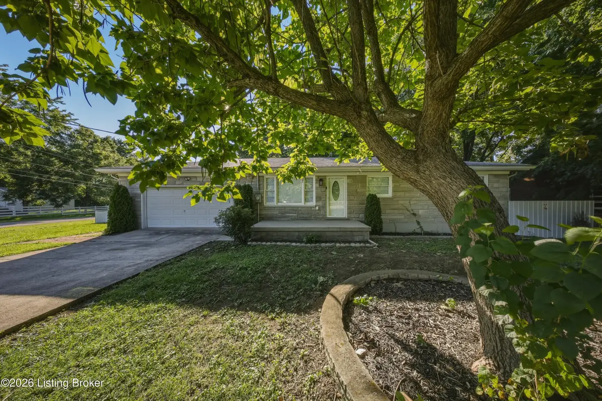 10501 Blue Lick Rd, Louisville, KY 40229 - #1