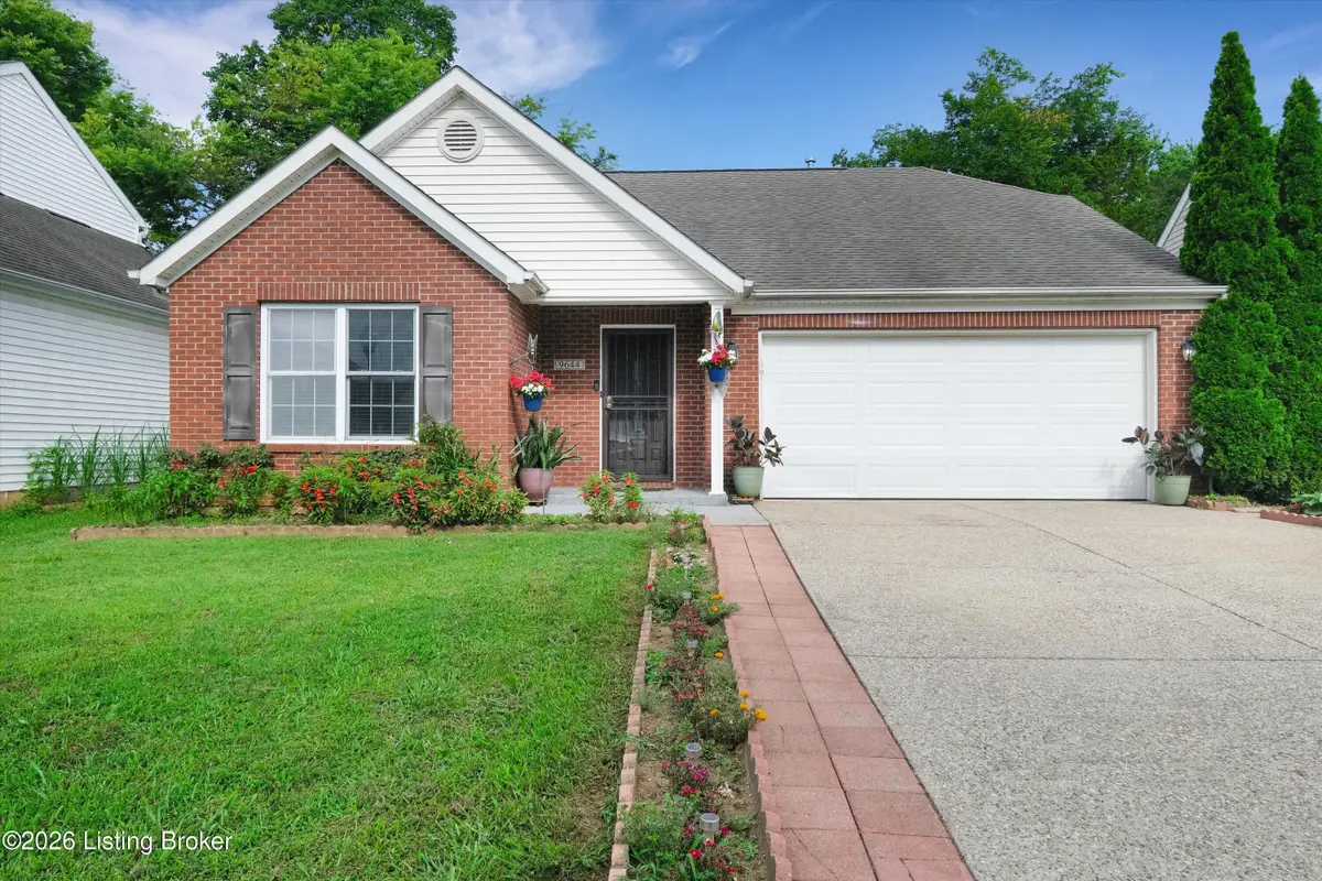 9644 River Trail Dr, Louisville, KY 40229 - #1