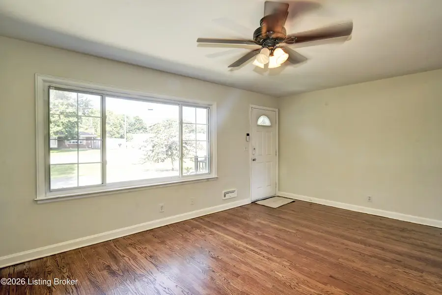 9903 Stonestreet Rd, Louisville, KY 40272 - #2