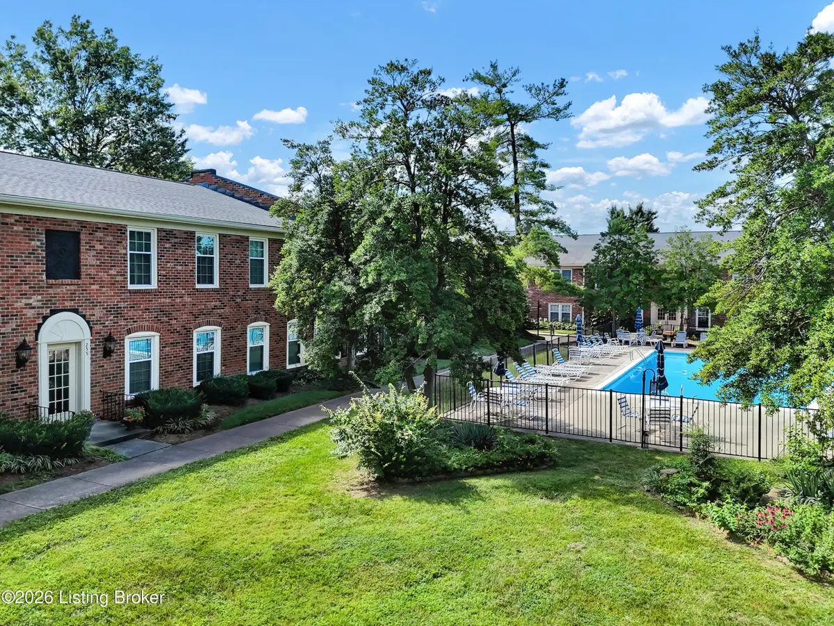 255 Salisbury Square #APT 101, Louisville, KY 40207 - #1