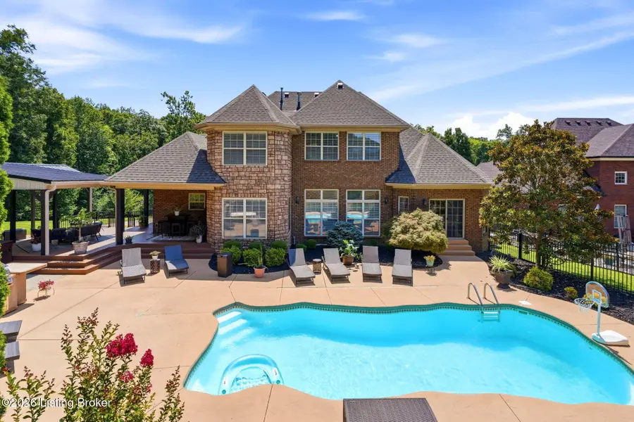 8101 Bella Woods Dr, Louisville, KY 40214 - #2