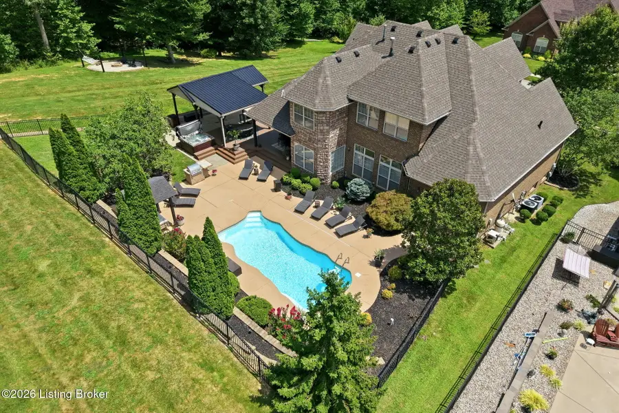 8101 Bella Woods Dr, Louisville, KY 40214 - #3