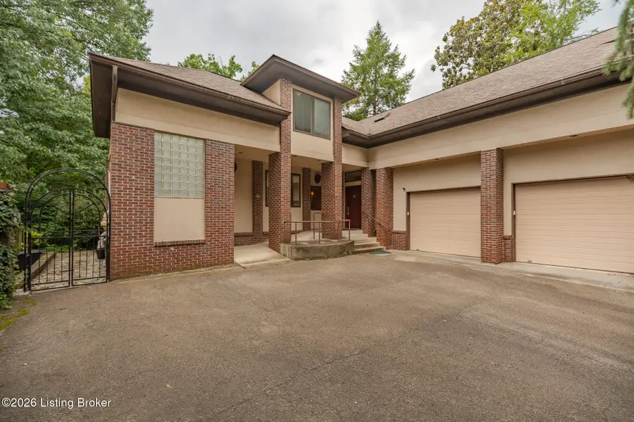 300 1/2 Penruth Ave, Louisville, KY 40207 - #3
