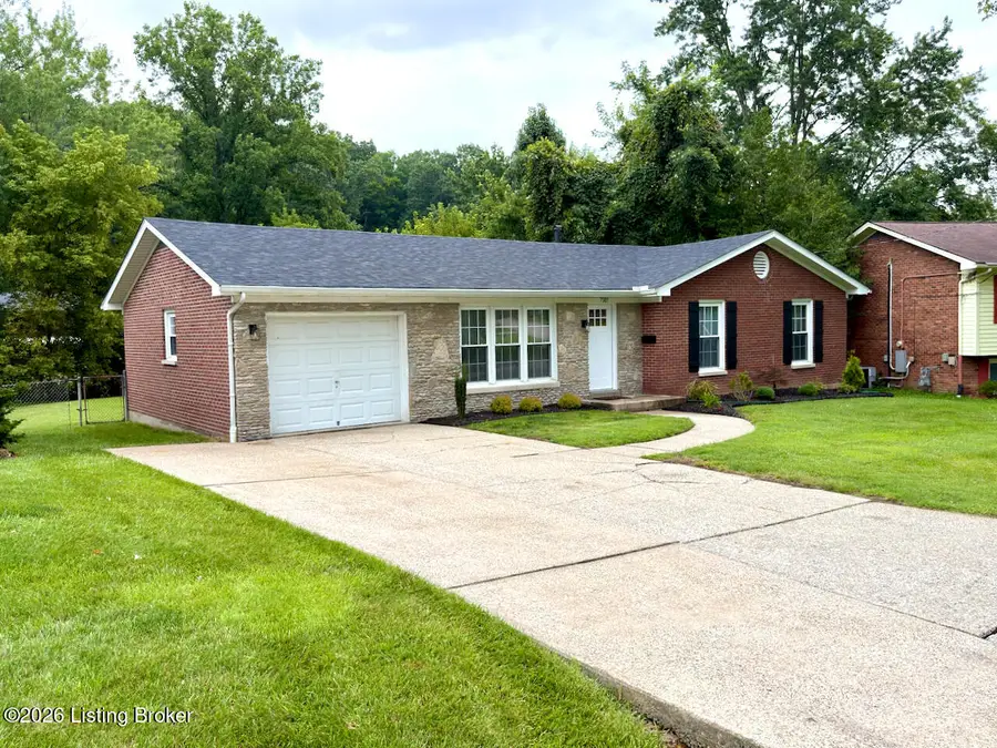 7307 Ticonderoga Dr, Louisville, KY 40214 - #3