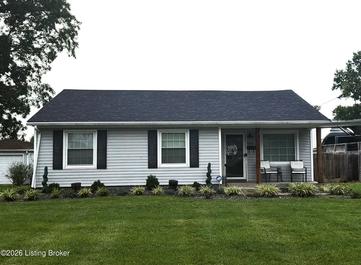 10306 Grafton Hall Rd, Louisville, KY 40272 - #1