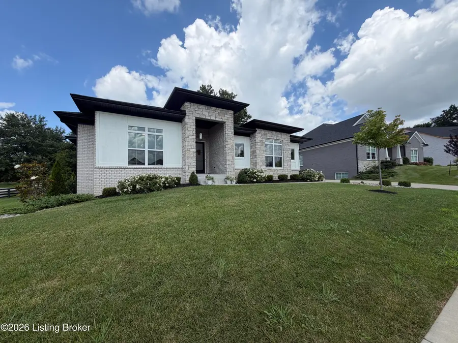 4027 Thomas Farm Dr, Louisville, KY 40299 - #3