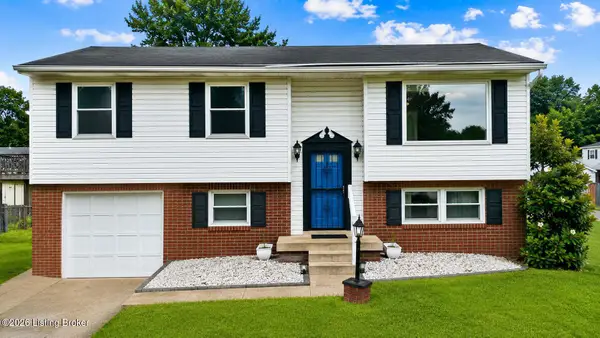 5019 Terrace Green Cir, Louisville, KY 40218