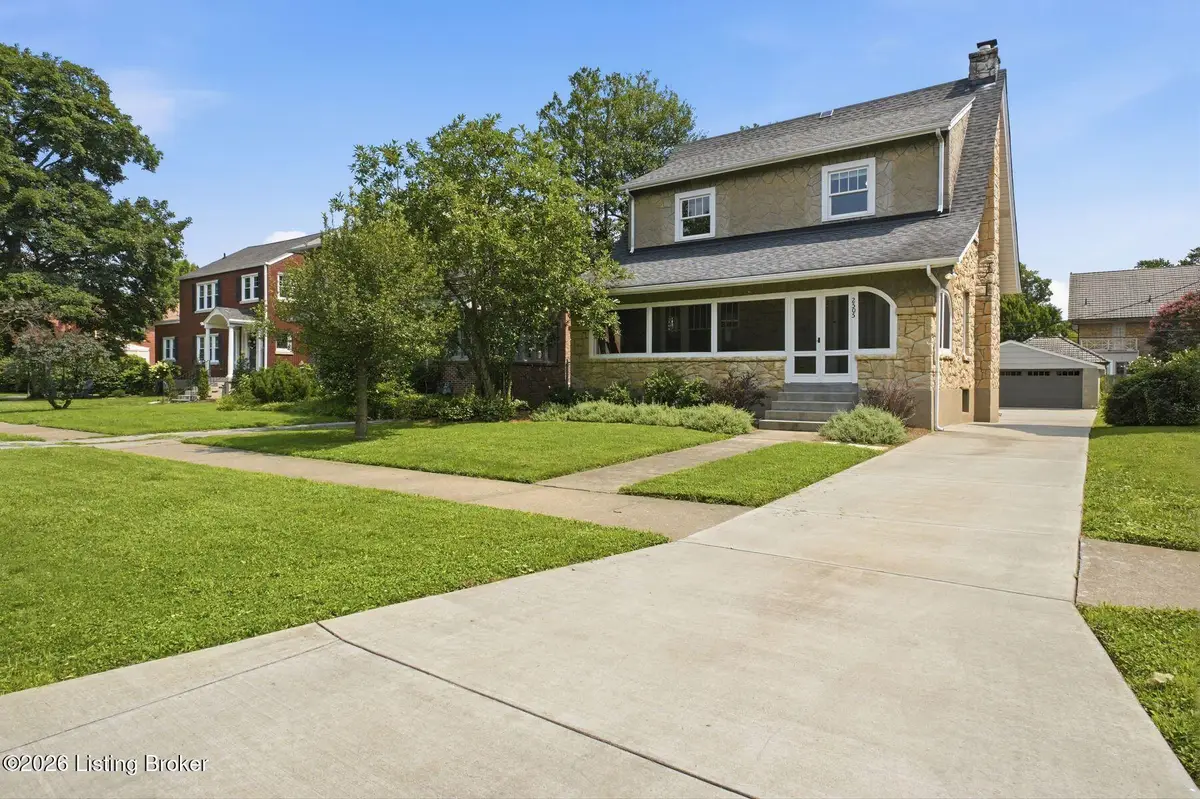 2505 Broadmeade Rd, Louisville, KY 40205 - #1