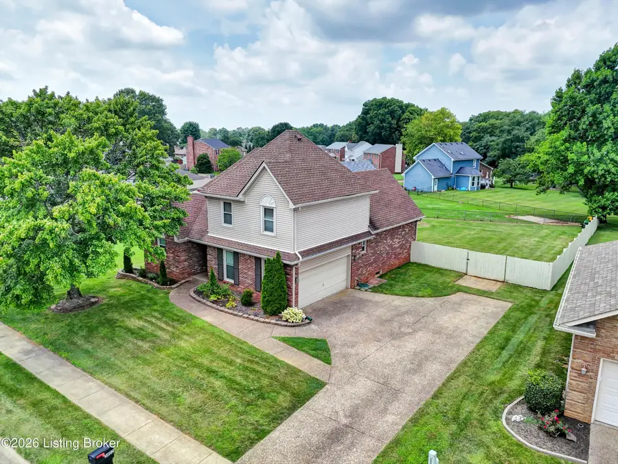 3402 Westwood Farms Dr, Louisville, KY 40220 - #2