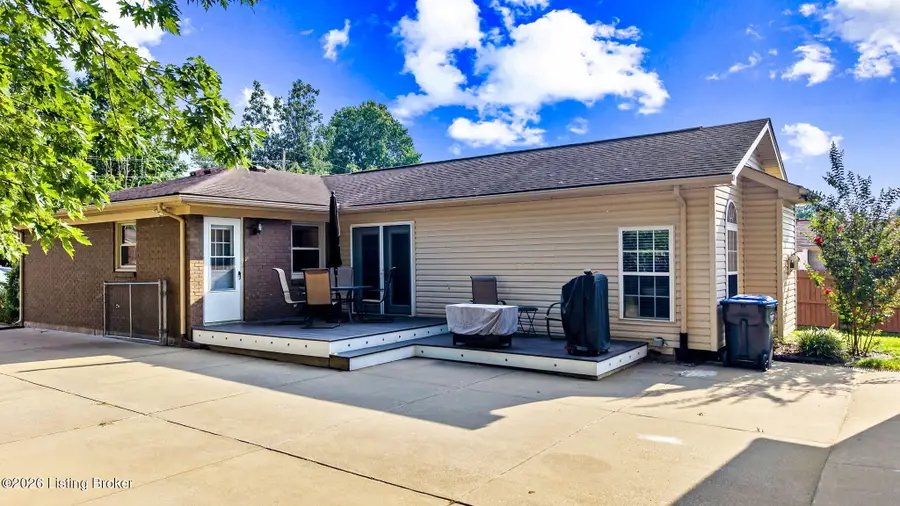 6217 Lynnchester Dr, Louisville, KY 40219 - #3