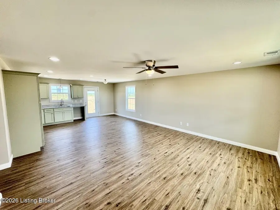 1592 Old Perryville Loop, Springfield, KY 40069 - #2